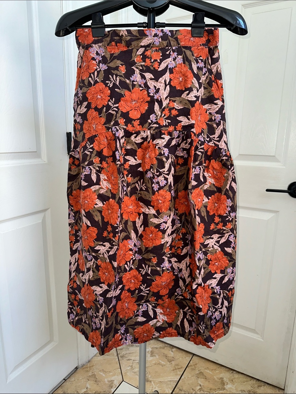 Haute Hippie Women’s 100% Linen Vibrant Floral Tiered Midi Skirt in Size M